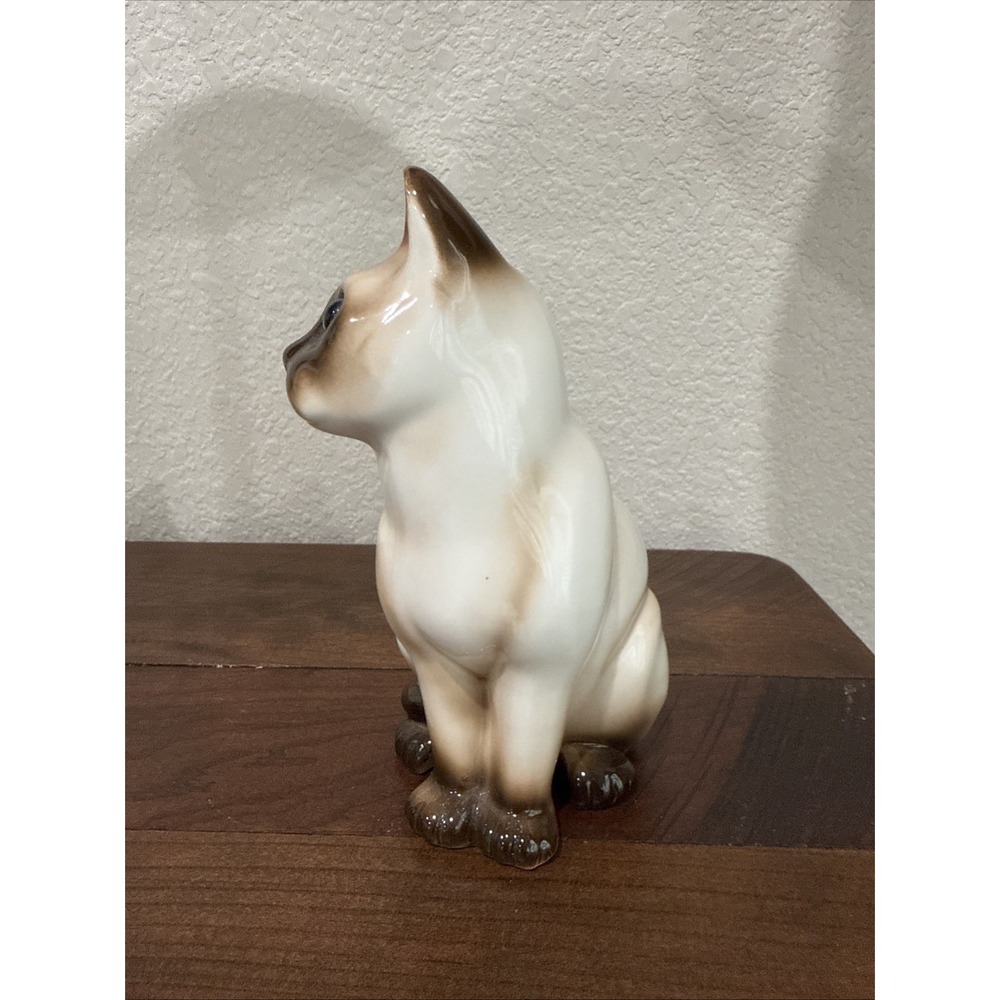 Enesco Cat Figurine with Blue Eyes Siamese Kitten - Picture 6 of 13